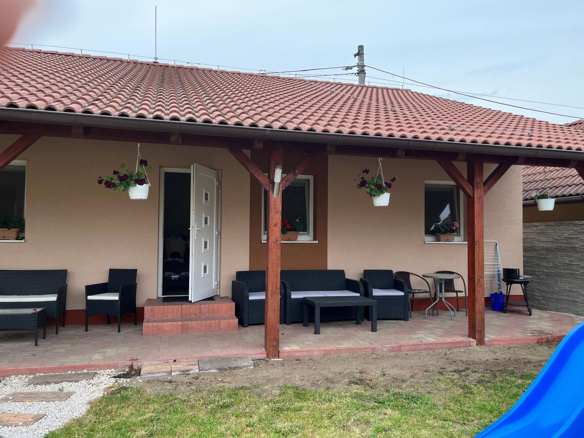 Apartmany Dimitra Štúrovo エクステリア 写真