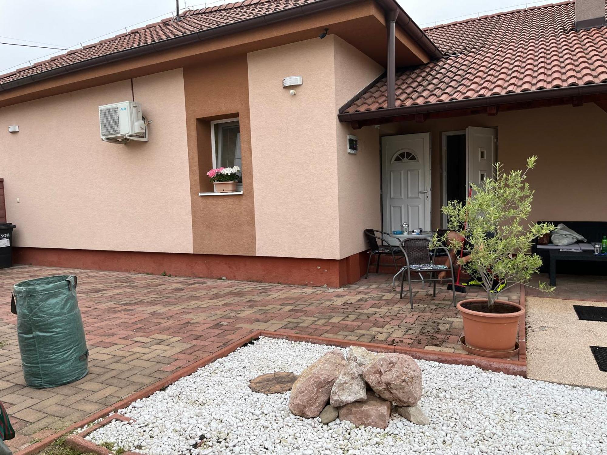 Apartmany Dimitra Štúrovo エクステリア 写真