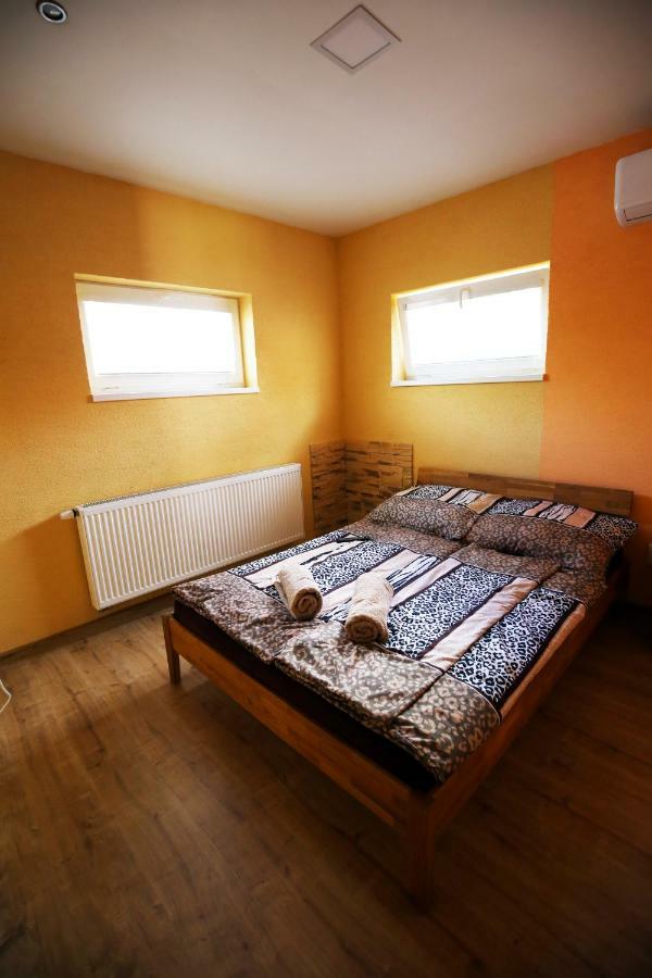 Apartmany Dimitra Štúrovo エクステリア 写真