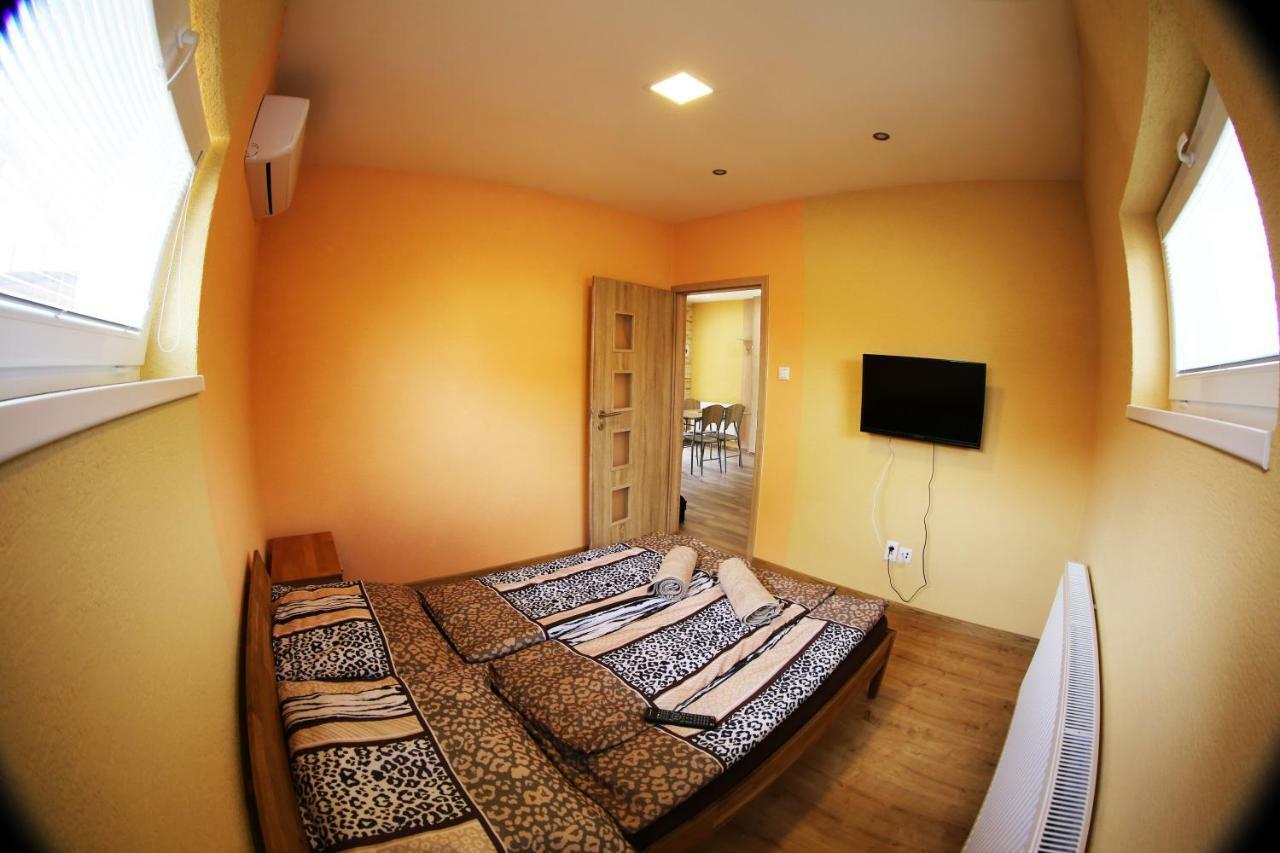 Apartmany Dimitra Štúrovo エクステリア 写真