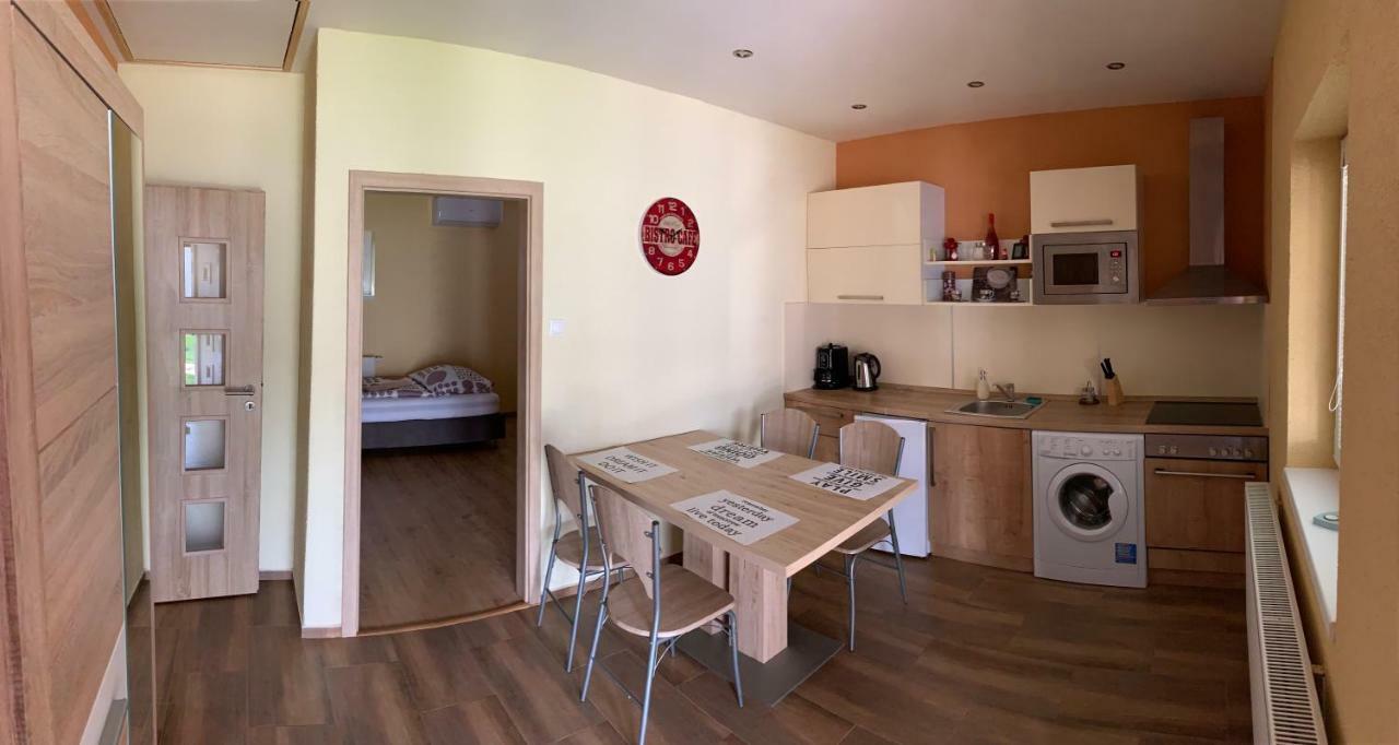 Apartmany Dimitra Štúrovo エクステリア 写真