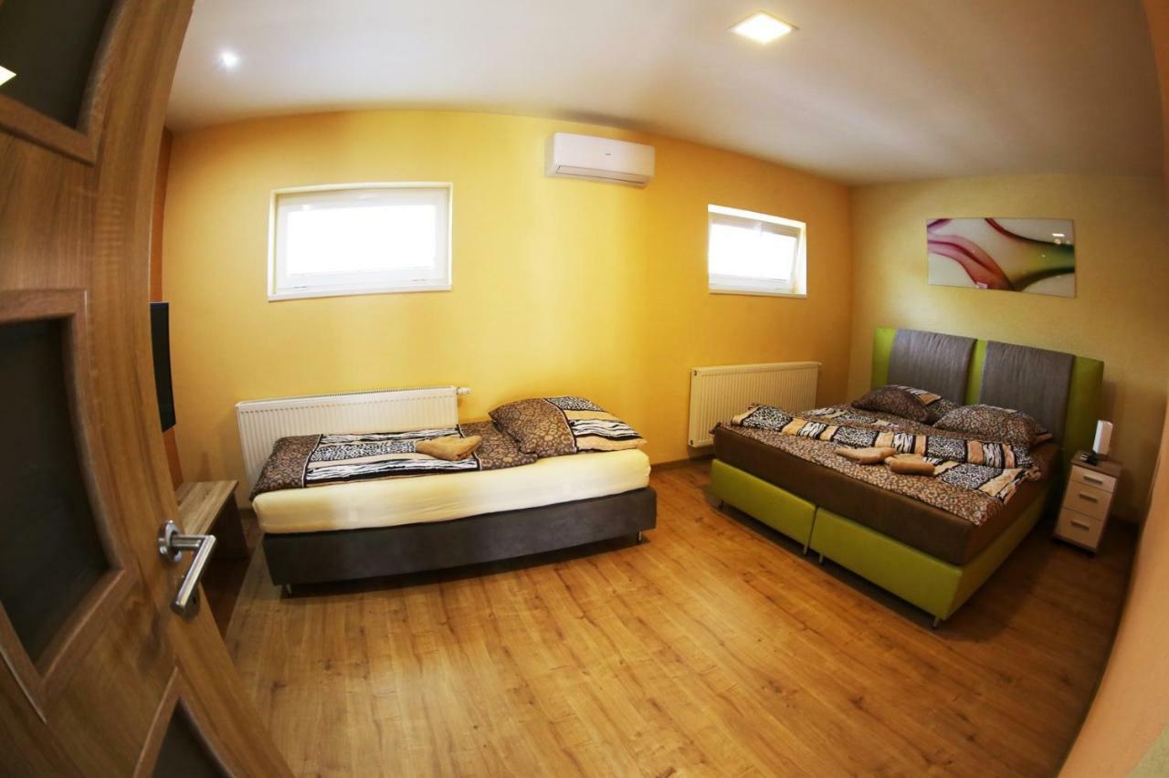 Apartmany Dimitra Štúrovo エクステリア 写真
