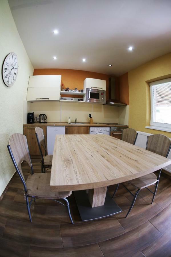 Apartmany Dimitra Štúrovo エクステリア 写真